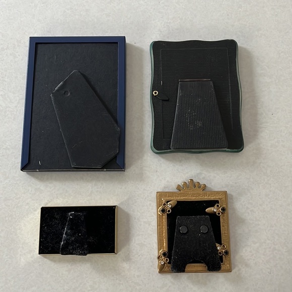 4 Small Frames - Picture 7 of 8